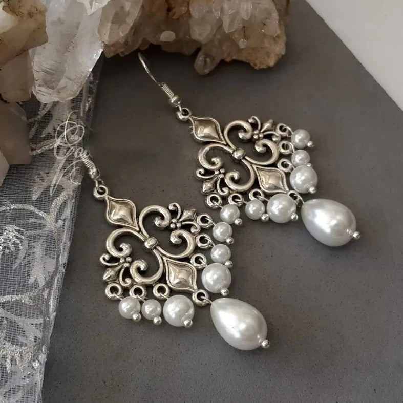 2 Pcs Vintage Hollow Pattern Elegant Imitation Pearl Silver Color Dangle Earrings Women Party Prom Gift Jewelry