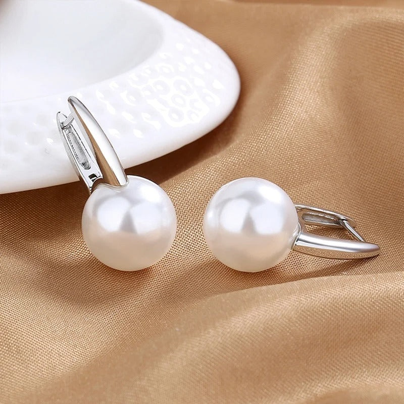 New Cute Pearl Studs Hoop Earrings for Women Silver Color Eardrop Minimalist Tiny Huggies Hoops Wedding Fashion Jewelry