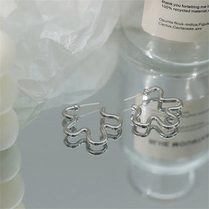 Korean Fashion Exaggerated Hollow Irregular Flower Hoop Earring for women Silver Color Girls Aesthetic Jewelry