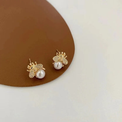 Korean Style Honey Bee Pearl Stud Earrings For Women Exquisite Small Elegant Earring Ladies Wedding Party Birthday Jewelry Gifts