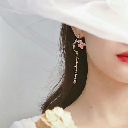 2025 New Korean Style Flower Dangle Earrings for Women Shiny Rhinestone Long Tassel Cute Cat Earring Sweet Jewelry
