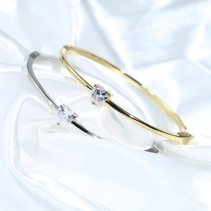 Summer Accessories 58-60mm Heart White Stones CZ Bangles for Women with 2 Colors of Gold and Platinum Plated Fashion Jewelry