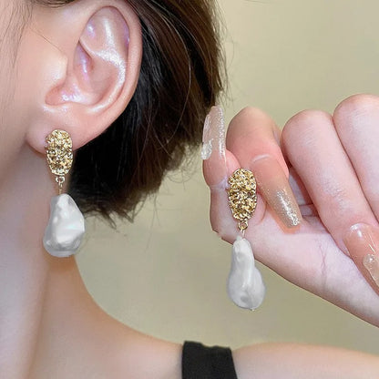 Water Droplet Imitation Pearl Dangle Earrings for Women Geometry Oval Metal Sheet Drop Earrings Party Retro Jewelry