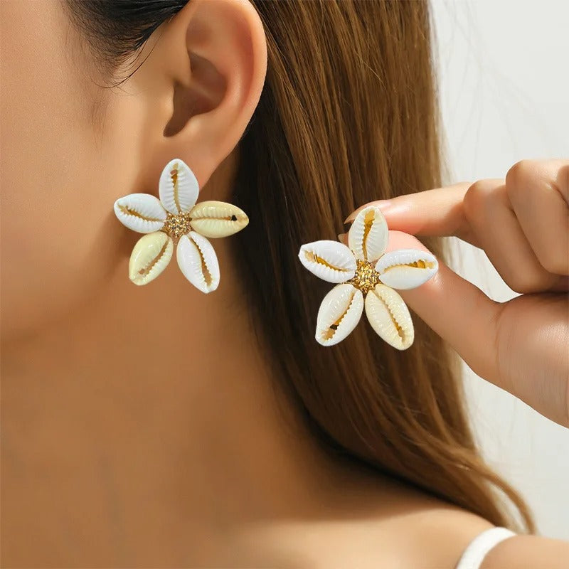 Bohemia Shell Stud Earring for Women Summer Beach Pearl Conch Drop Geometric Earring Girls Fashion Wedding Jewelry Gifts