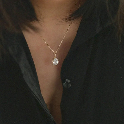 Light Luxury Retro Zircon Water Droplet Pendant Necklace 925 Sterling Silver for Women Romantic Gift