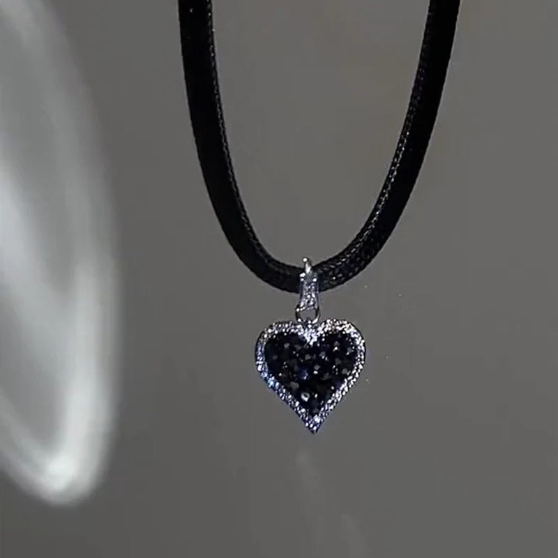 Classic Gothic Black Leather Choker Torques Heart Pendant Necklaces For Women Elegent Fashion Jewelry Valentine's Gifts