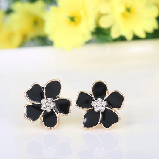 Korea Style Flower Shape Enamel Clip on Earrings Without Piercing for Girls Party Cute Lovely No Hole Ear Clip jewelry.