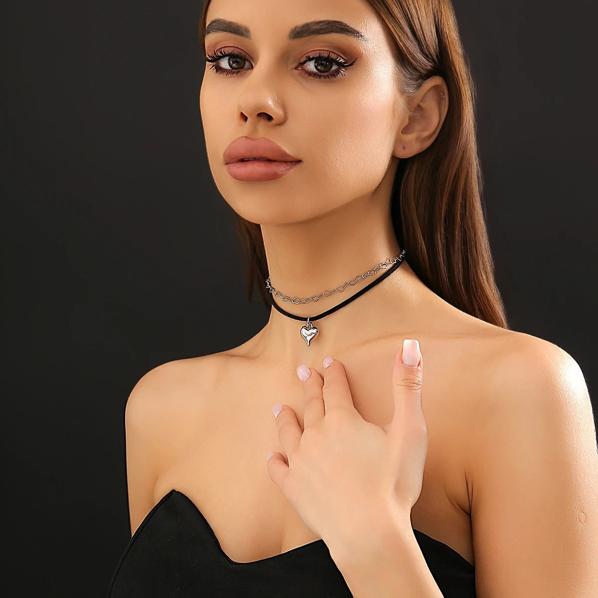 Salircon Retro Korean Black Velvet Rope Chain Choker Fashion Creative Metal Heart Chain Short Necklace Women's Aesthetic Jewelry