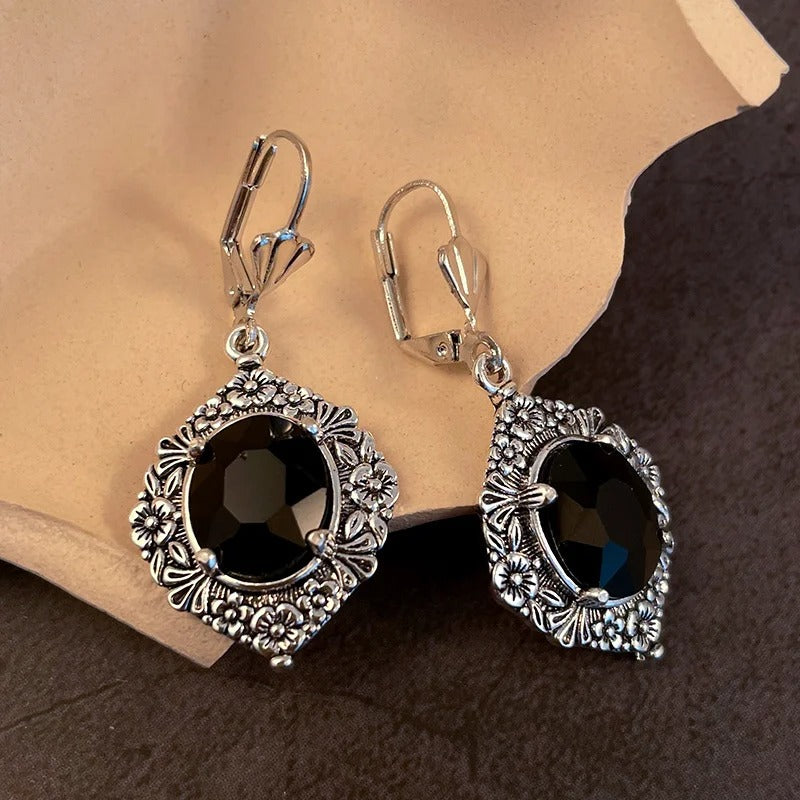 Delicate Design Drop Earrings for Women Vintage Style Black Stone Dangle Earrings Female Party Accessories
