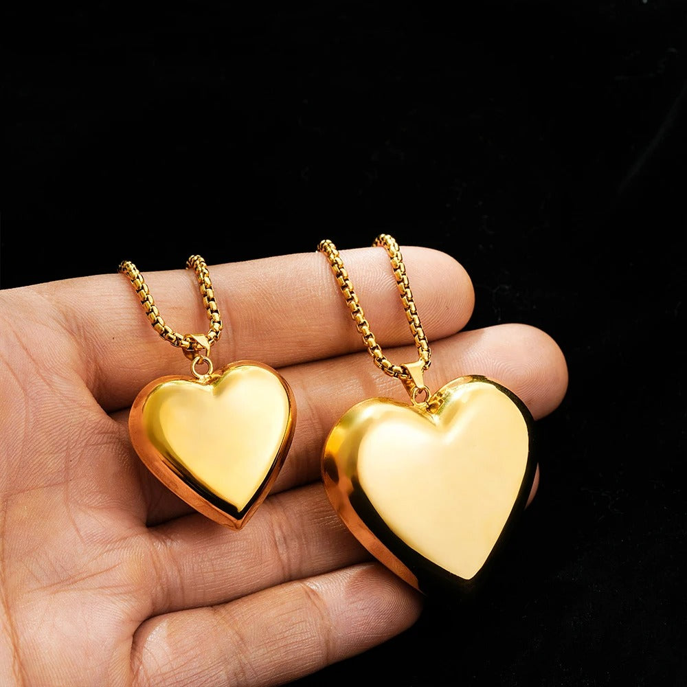 Exaggerated Punk Oversize Heart Pendant Necklace for Women Glossy Gold Plated Chunky Love Necklaces Stainless Steel Jewelry