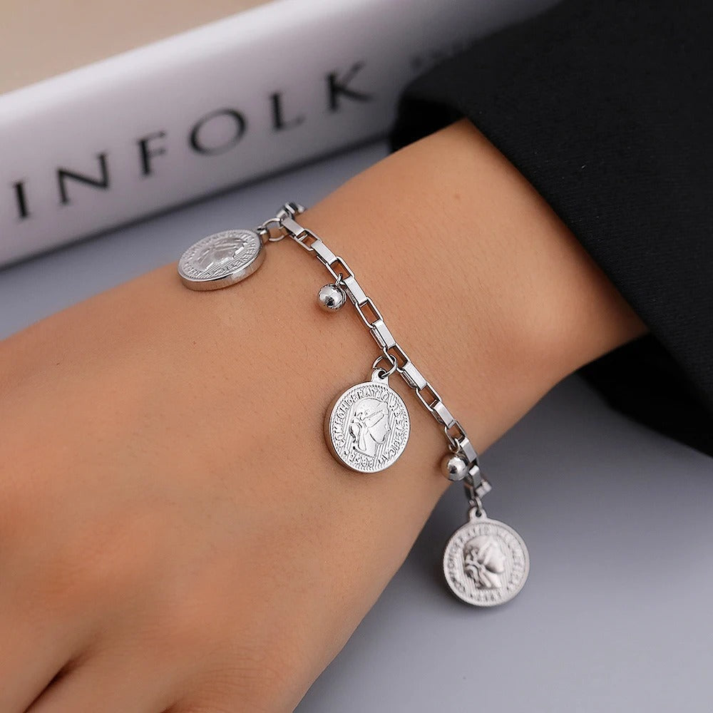 Stainless Steel Queen Coin Pendant Bracelet Women Jewelry Gift