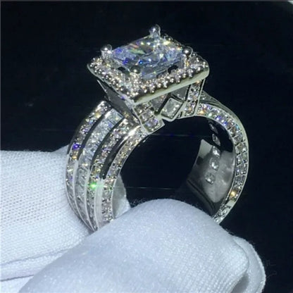 Exquisite Silver Zircon Ring Fashion Engagement Jewelry for Women