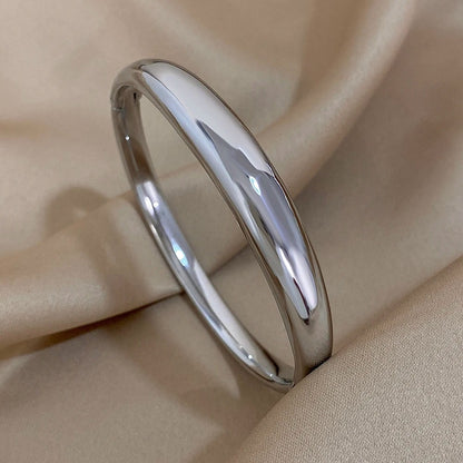 Minimalist Smooth Chunk Stainless Steel Gold & Silver Round Bangle for Women