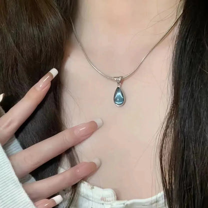 Blue Water Drop Pendant Necklace for Women Light Luxury Niche Design