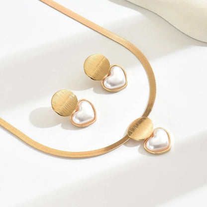 3PCS Elegant Golden Jewelry Set - Chic Necklace & Matching Earrings with Heart & Geometric Pendants, Ideal for Daily Wear