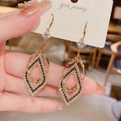 Fashion Vintage Geometric Earrings Hollow Out Pendant Women Jewelry