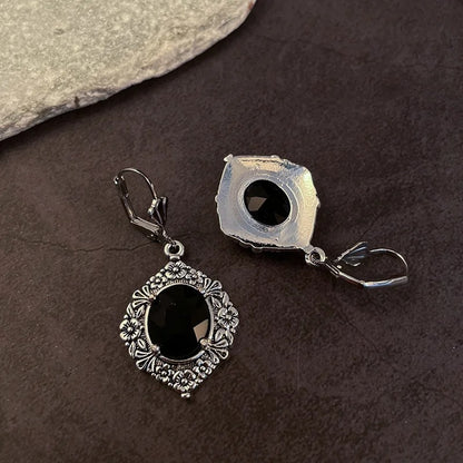 Delicate Design Drop Earrings for Women Vintage Style Black Stone Dangle Earrings Female Party Accessories