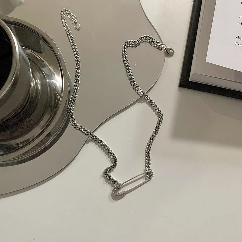 Stamp Sweater Necklace INS Fashion Vintage Elegant Charm Simple Pin Design Party Jewelry Gifts for Women