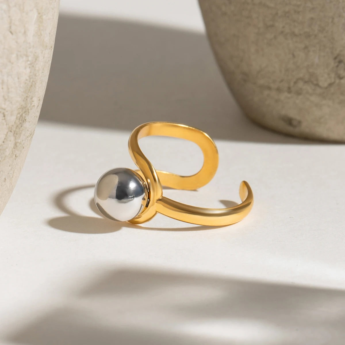 Minimalist 18K Gold Plated Charm Color Matching Line Hollow Steel Ball Opening Ring Women Anti Allergic Jewelry Gala Gift