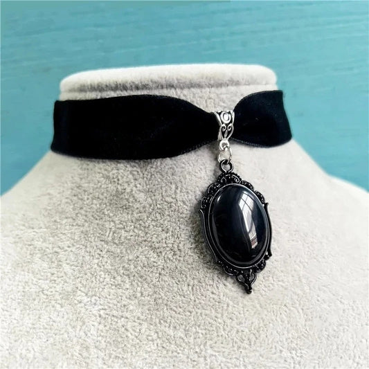Cameo Pendant Choker Velvet Necklace for Women Fashion Pagan Witchcraft Jewelry Girls Gifts Creative Punk Choker
