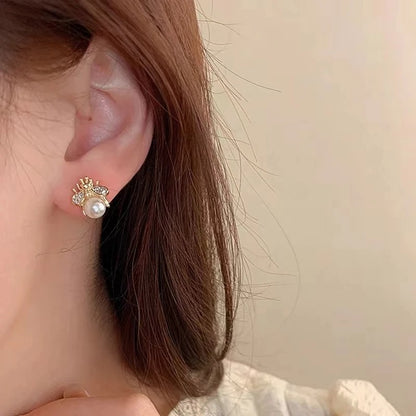 Korean Style Honey Bee Pearl Stud Earrings For Women Exquisite Small Elegant Earring Ladies Wedding Party Birthday Jewelry Gifts