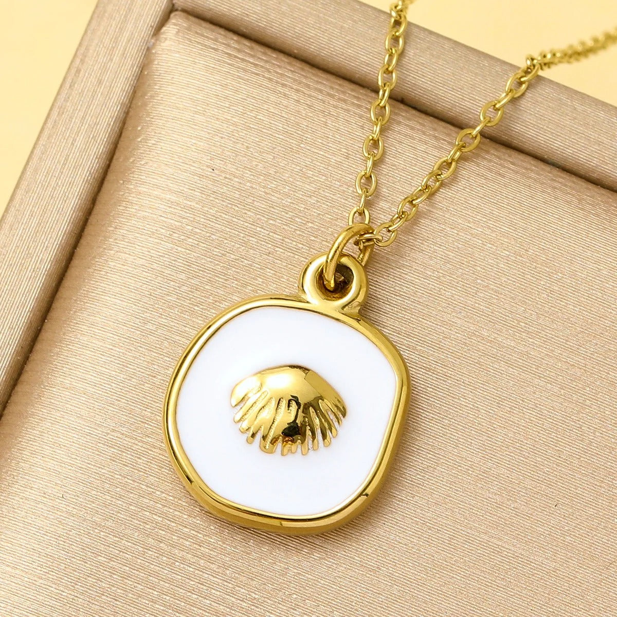 Stainless Steel Enamel Seagrass Charm Necklace Waterproof 14K Gold Plated Pendant Choker Jewelry For Women Party Daily Wear
