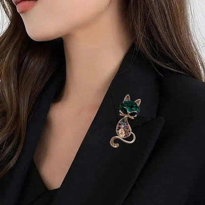 Women’s Gold Cat Brooch Rhinestone Collar & Dress Accessory