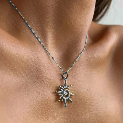 Vintage Gold Silver Plated Whirlpool Sun Necklace For Women Irregular Geometric Pendants Necklaces Jewelry