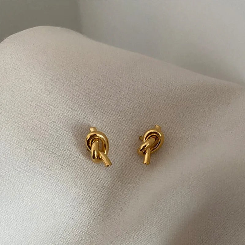 Luxury Knotted Stud Earrings Trendy Twist Design for Women