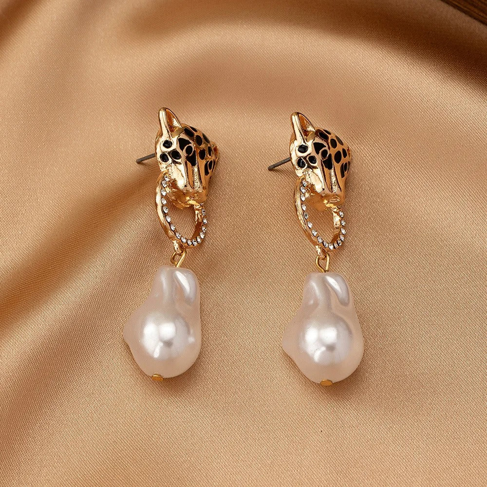 Lion Head Pearl Dangle Earrings for Women Fashion Jewelry Gift