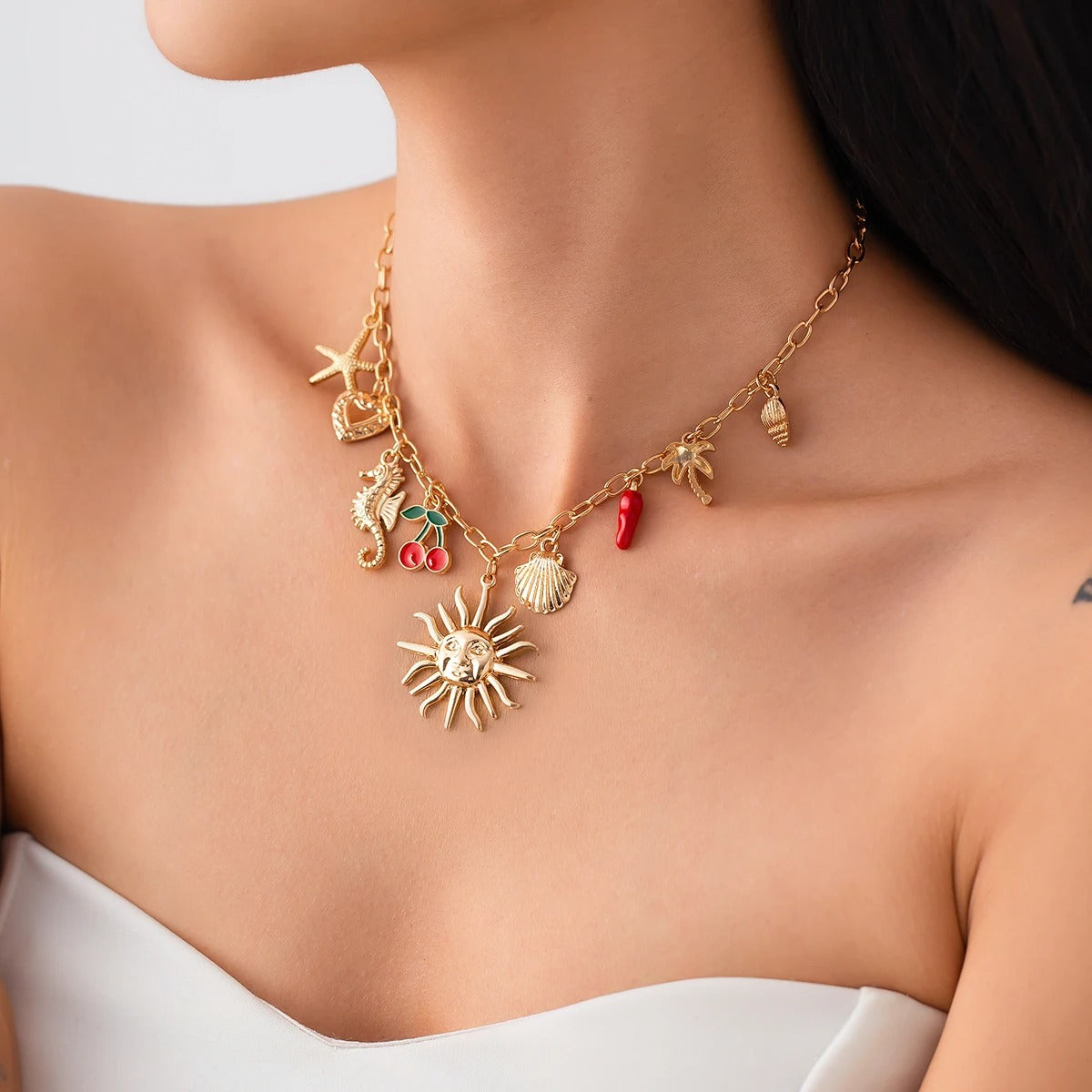 Sun Starfish Scallop Pendant Necklace for Women Vintage Conch Summer Beach Holidays Gold Color Chain Jewelry Gift