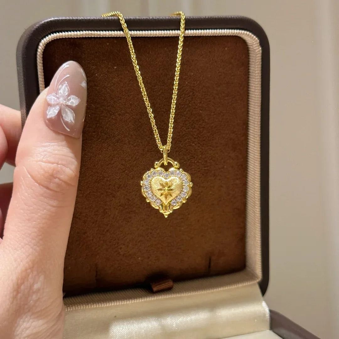 Italian Retro Heart Design Pendant Necklaces For Women Golden Fashion Elegant Mother's Day Gifts