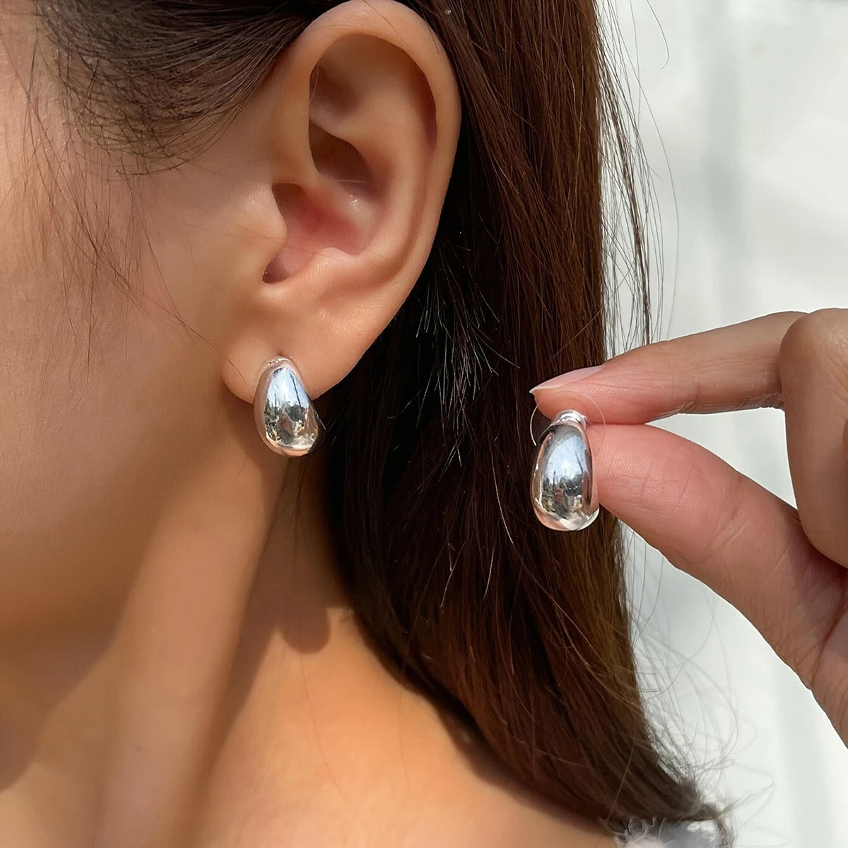 Fashion Smooth Metal Water Drop Stud Earrings Punk Geometric Boat Shaped Hollow Tear Drop Earrings Women's Trend Party Jewelry
