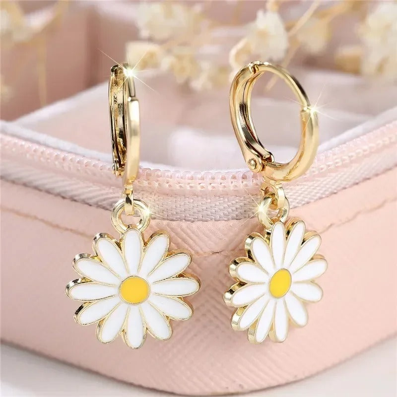 Gold Daisy Sunflower Hoop Earrings – Elegant Dangle Hoops for Women, Everyday & Bridesmaid Jewelry 🌼✨
