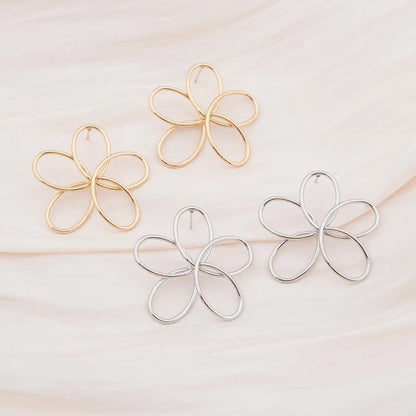 Women’s Golden Flower Dangle Earrings Retro Hollow Metal Wedding Jewelry