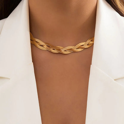 Boho Simple Twist Snake Chain Clavicle Necklace Women's Retro 2025 Fashion Metal Charm Color Necklaces Girl Jewelry Couple Gift