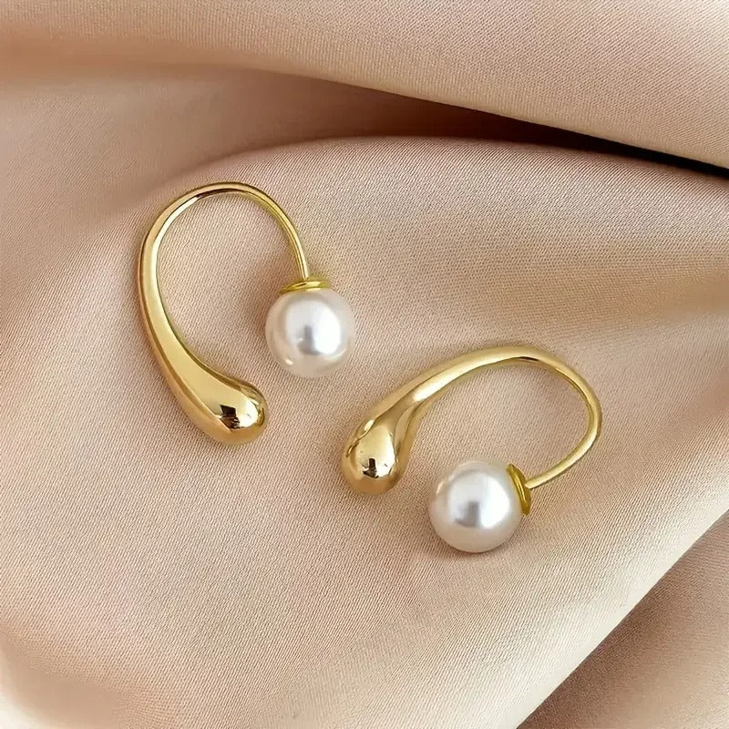 Elegant Women’s Imitation Pearl Stud Earrings Stainless Steel