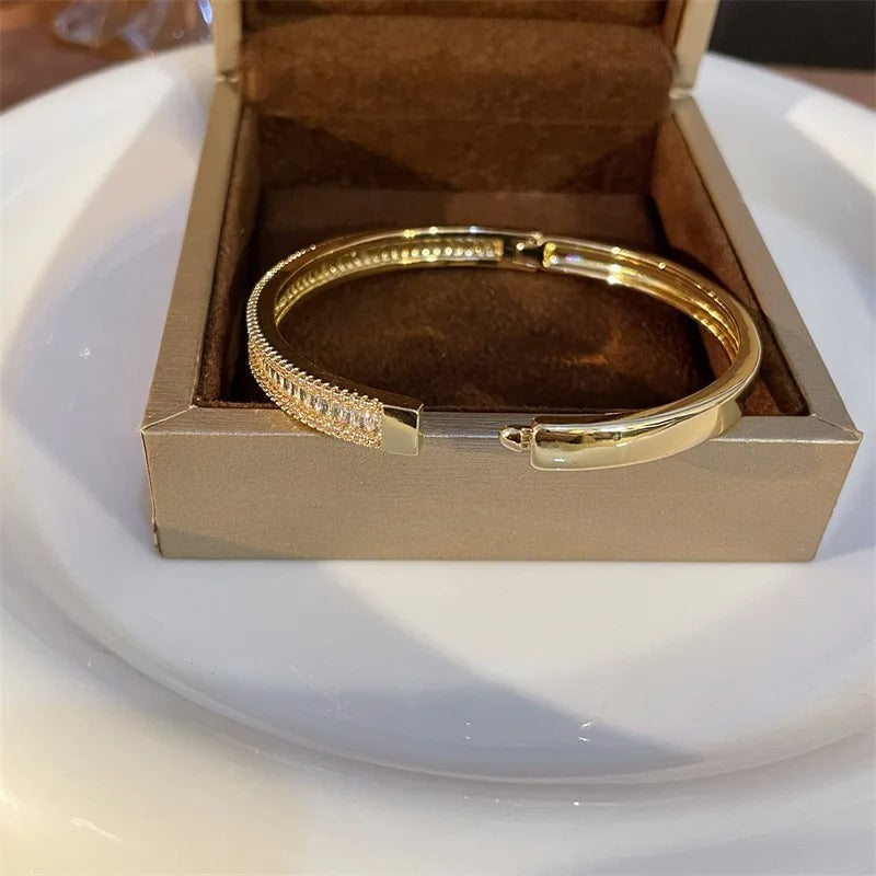 Summer Fashion Premium Feel Slightly Inlaid with Rhinestone Bracelets Light Luxury Open Gold Bracelet
