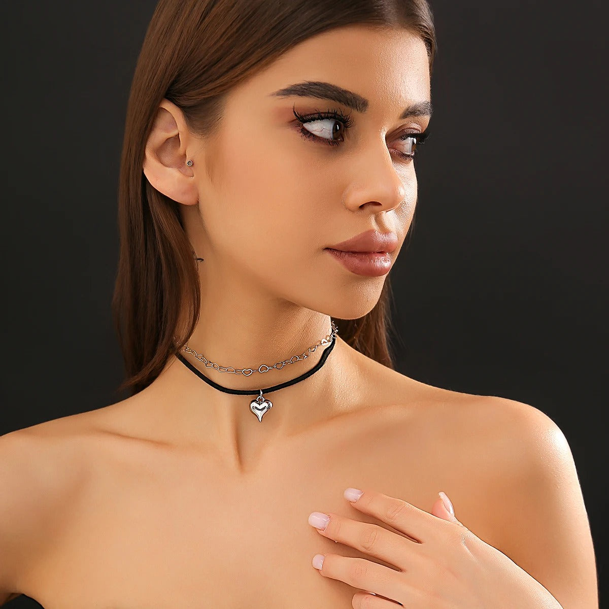 Salircon Retro Korean Black Velvet Rope Chain Choker Fashion Creative Metal Heart Chain Short Necklace Women's Aesthetic Jewelry