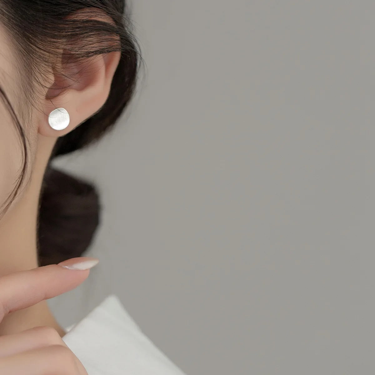 Elegant 925 Silver Frosting Round Earrings Engagement Women