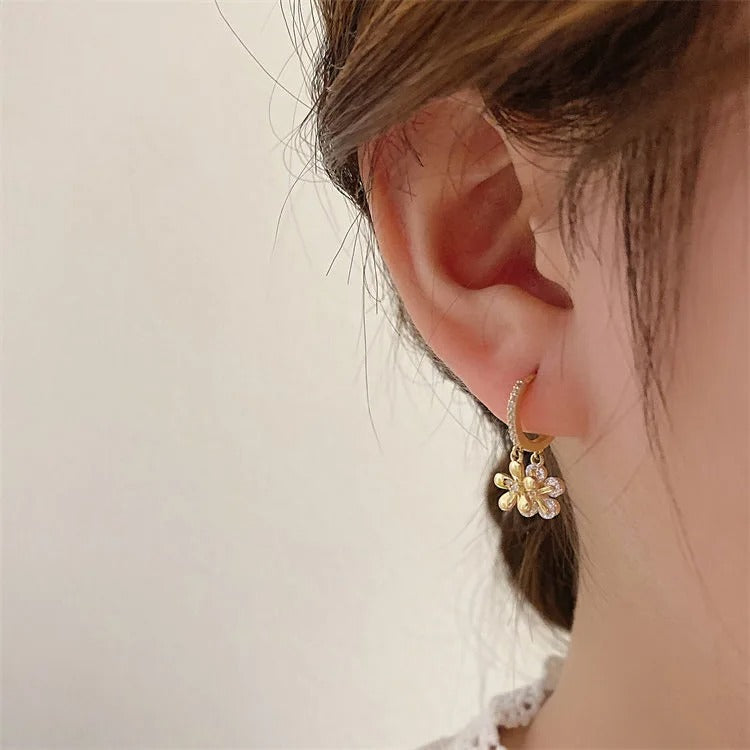 Micro Pave Zirconia Flower Hoop Earrings Women Korean Style