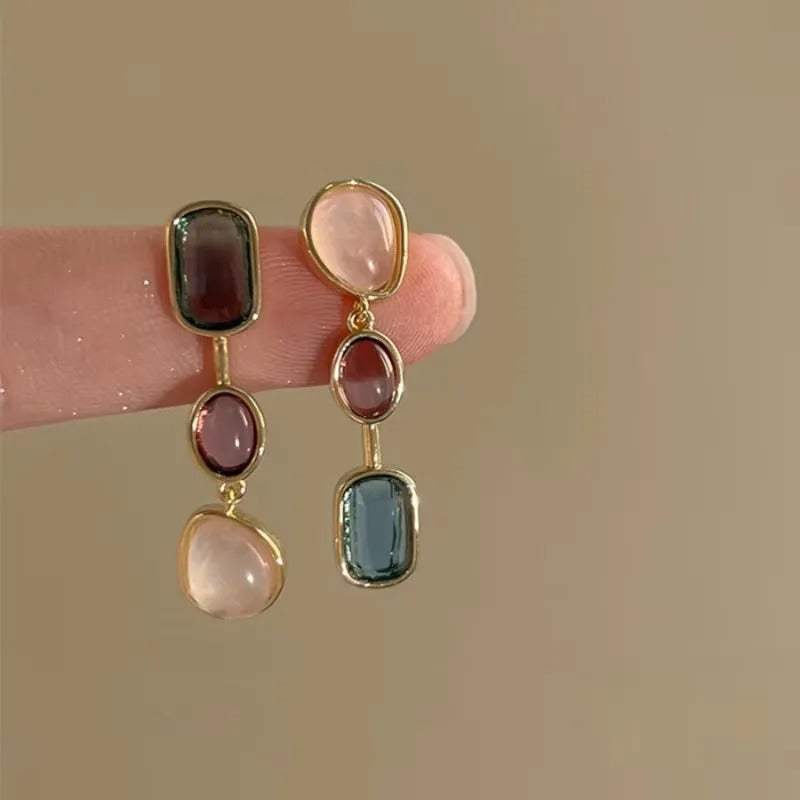 Vintage Colorful Resin Asymmetric Earrings Women’s Imitation Stone Contrast Geometric Dangle Earrings Korean Personality Jewelry