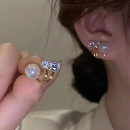 Korean Vintage Pearl Crystal Earrings For Women Statement Jewelry Unique Design U Shape Claw Women's Stud Earrings