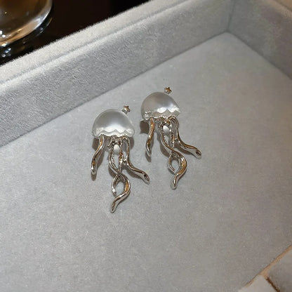 Octopus Deep-Sea Jellyfish Elves Stud Earrings for Women New Mini Star Transparent Crystal Earrings Jewelry Gifts