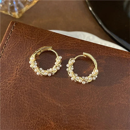 2025 New Fashion Korean Simple Temperament Circle Pearl Small Versatile Hoop Earrings for Women Party Jewelry Gifts