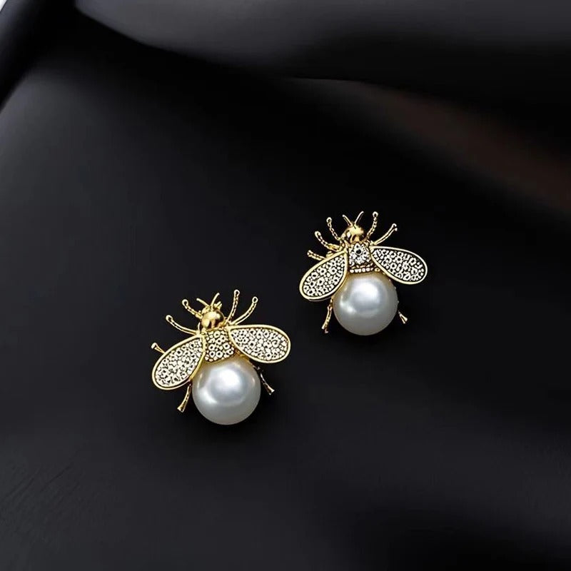 Korean Style Honey Bee Pearl Stud Earrings For Women Exquisite Small Elegant Earring Ladies Wedding Party Birthday Jewelry Gifts