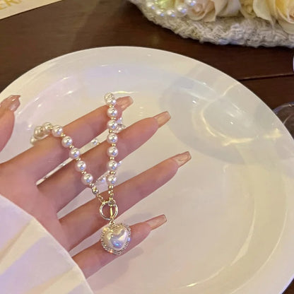 Imitation Pearls Clavicle Chain Choker Fashion Gold Color Love Heart Pendant Necklace for Women Simple Party Jewelry Gifts