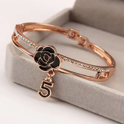 2025 Fashion bangle Vintage Summer Woman Number 5 Bracelets Luxury Jewelry