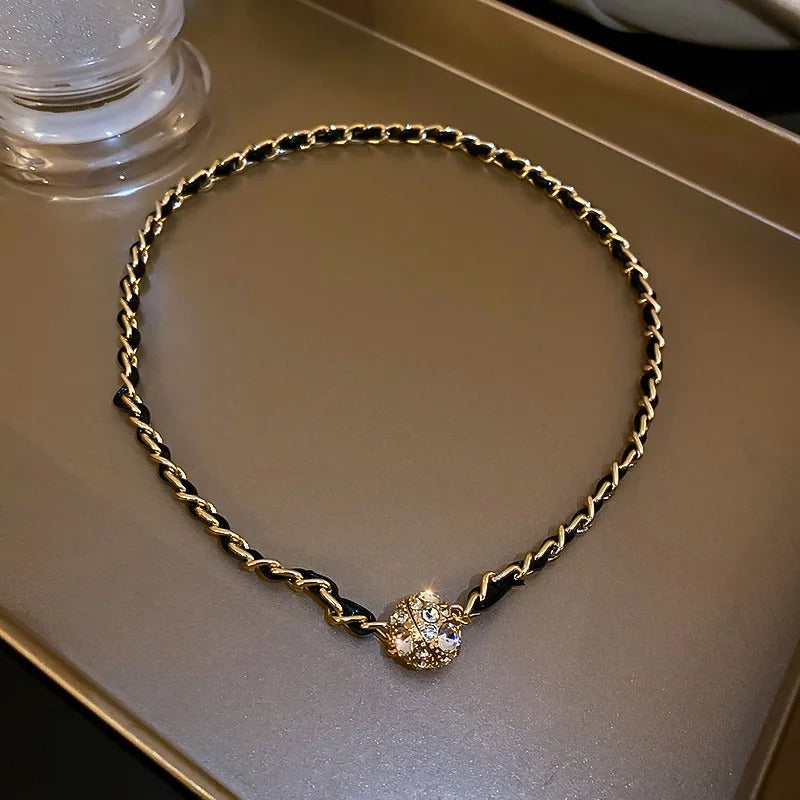 Vintage Style Leather Winding Chain Inlaid Rhinestone Magnetic Suction Necklace Design Sense Clavicle Chain New Necklace