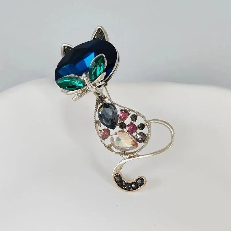 Women’s Gold Cat Brooch Rhinestone Collar & Dress Accessory